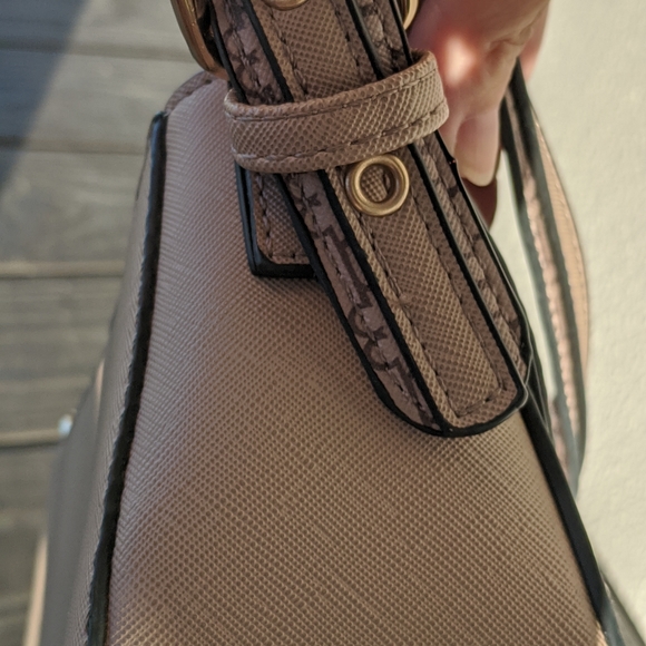 SALE!! COLETTE by Colette Hayman shoulder bag - Picture 4 of 9